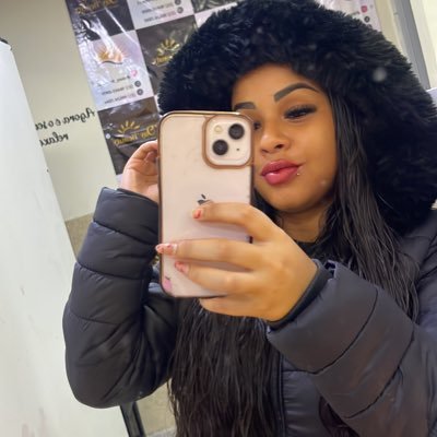 _RaayBernardo's profile picture. Abençoada e protegida✨ @princess_rss57 ..BERNARDO VALENTIN 🩵. Mamãe de um anjo 🤍👼👣