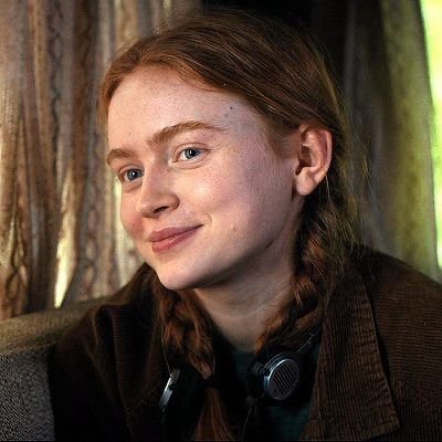 warnerreads's profile picture. 