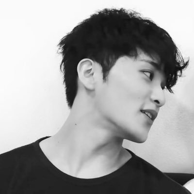 vacationpun's profile picture. 我属于你 ( @youneed2letitgo )