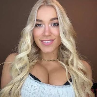 PollySunnn57766's profile picture. 