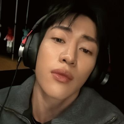 wangcruel's profile picture. eu e o diabo @got7