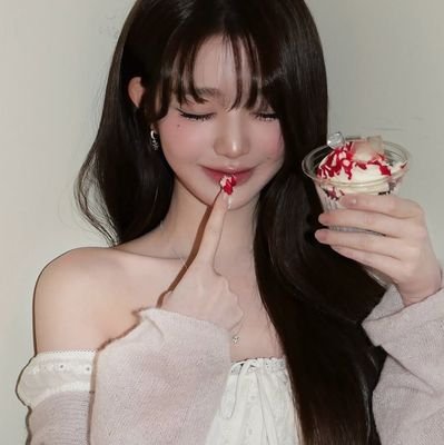 amusevicky's profile picture. hi muses it's 𝒱𝒾𝒸𝓀𝓎
