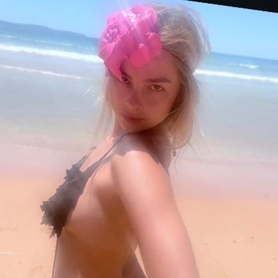 empanadaamor's profile picture. jesus was a carpenter