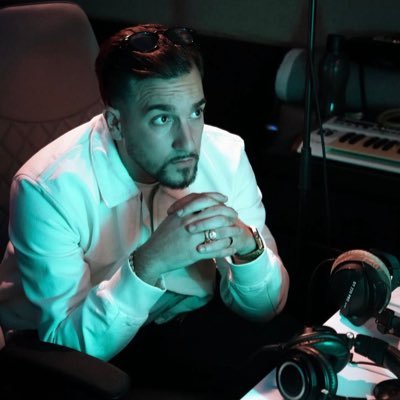 raphael_senutna's profile picture. 