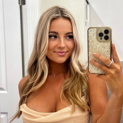 theblndeobroker's profile picture. Educating & Entertaining on Stocks/Crypto | Podcast @noturavgbros 🎙️ Creator @avax @drinkjuvee 🔺🎮 Owner @Insightbrnd Contact: theblondebroker@gmail.com 📩