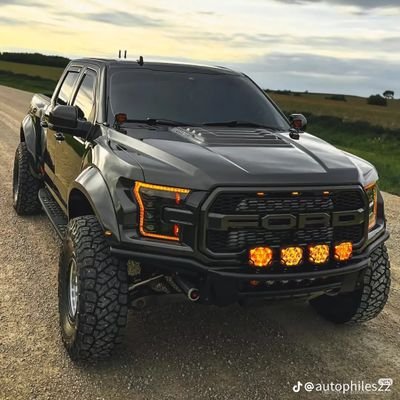 Mbarachnanu's profile picture. Self made millionare