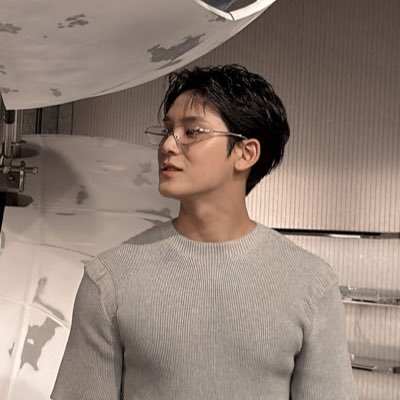 Mihgyuu's profile picture. https://t.co/WKkkfkhxjg eccentric pillar.