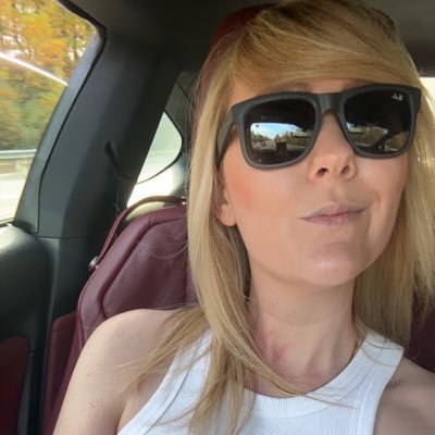 kendall_garland's profile picture. VA. 31. she/her