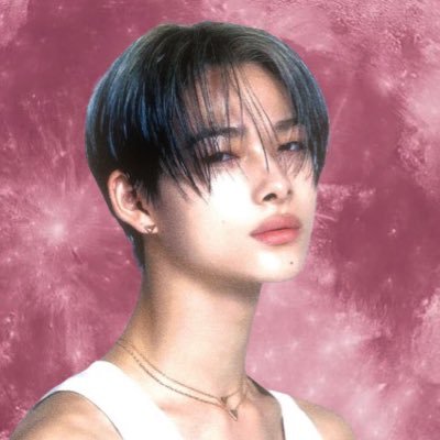 nikilves's profile picture. 