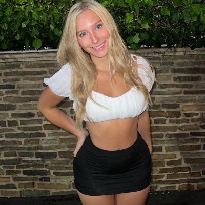 lexyy_luu's profile picture. Buy my Banned Shirts below