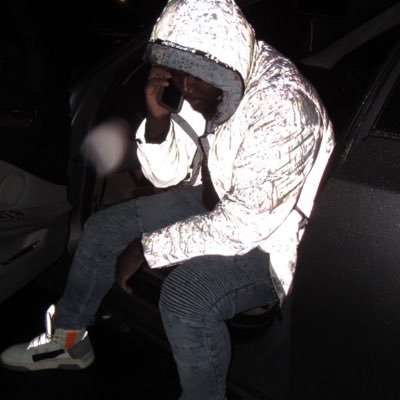 moebands98's profile picture. 