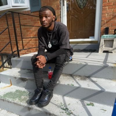 biggsellz18's profile picture. 22