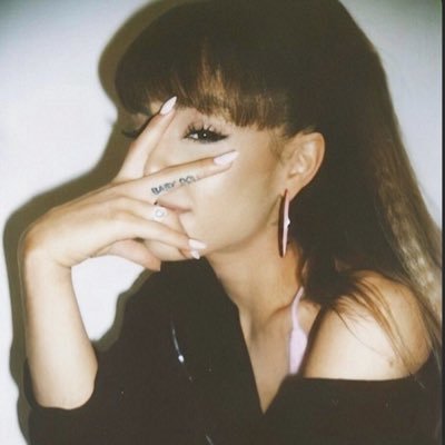 eternalarii_'s profile picture. she/her|fan account|multi acc|ariana grande enthusiast|priv:@eternalaripriv|backup: @arianasrem__