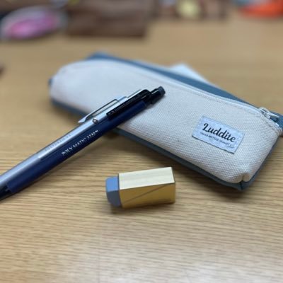 4OKNm2FhwV31959's profile picture. 文房具歴5年目の文房具好きです。 ラダイト信者 気軽に絡んでください、洋楽やクラシックが好きです。 ガジェット垢は下のリンクから、どうぞ↓