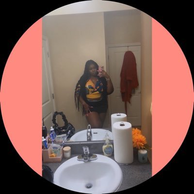 __QuiteHeavenly's profile picture. LSU | psn: juslaxinn | ig: quite.heavenly | #ETRHive #HovitaHive | 50 shades of trade.