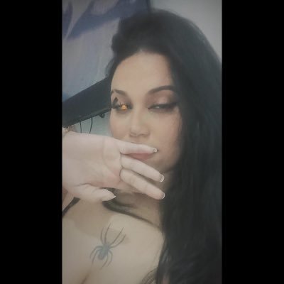 vitrvi21's profile picture. 