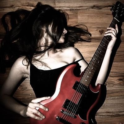 n2i_e's profile picture. لم يكن ملكي مُنذ البداية لأخسرهُ الأن