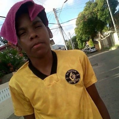 longlivemexii's profile picture. Idk, I like older women.