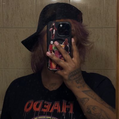 puppywombo's profile picture. Puppet Combo • Game Dev • English ↔️ Brazilian Portuguese Translator/Localizer • Contact me: iasminegidio.jobs@gmail.com