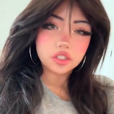 riotgrlxx's profile picture. 