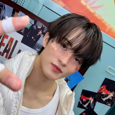 ilikeminhyung's profile picture. lack of hoseok will have me mad at everything