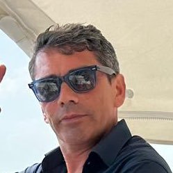 DavideFacchin3's profile picture. Papà, imprenditore, sportivo, pieno di passioni. Mi piace confrontarmi, con rispetto. Ex atleta, ex btgl San Marco, UniPD, economia.