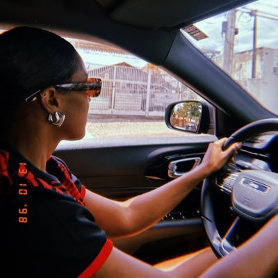 quebobeiralili's profile picture. Faço drama e tenho um filhote de humano.