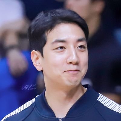 HEOnyHOONi's profile picture. 허훈 선수 팬계정. (21.03.07 ~) 🖤 
인스타그램 👉 https://t.co/I8GD8yQ0GF 🖤