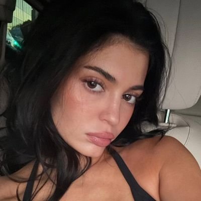 KylieJenne25393's profile picture. cosmetics😊