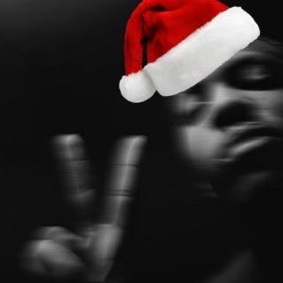 mykelSZN's profile picture. :)©