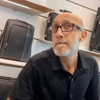 Tiffyyyy__'s profile picture. Someone 👀