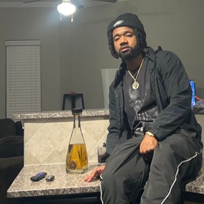 datmartinboi's profile picture. 803 #LongLiveShaqRo 🙏🏽👼🏾