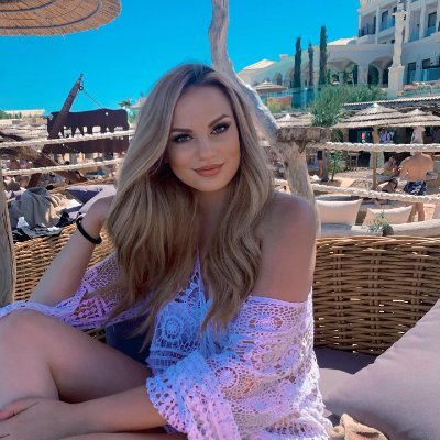 RaheemAndAmy's profile picture. I want to give you many things, such as being understood, trusted, and supported. What I most want to give you is being favored.🇺🇸  🌈