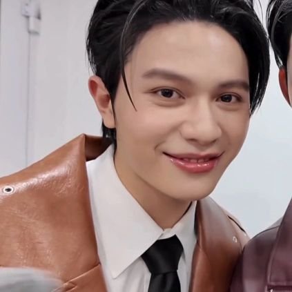 jkeyyluv's profile picture. 𝐆𝐮𝐚𝐫𝐝𝐢𝐧𝐠 𝐭𝐡𝐞𝐢𝐫 𝐰𝐨𝐫𝐥𝐝 ⭑ ࣪ ˖ 
their safe place — jake, nani, santa, est, jj, hao, leehan 🩰💓

⟡ my quiet lights in a loud world.