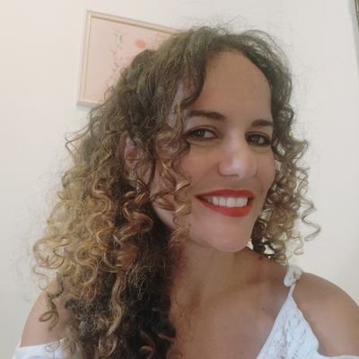 paulinadramatic's profile picture. Não provoque
é cor de rosa choque