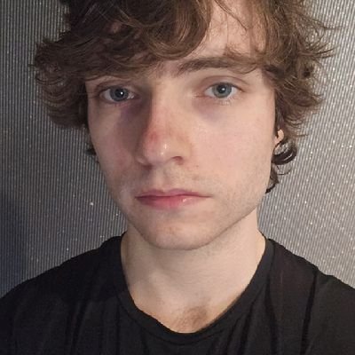 arcticwindsofl's profile picture. 24 | My profile banner is a photo taken by me 🪦 | Frostbiten mage ⚔️