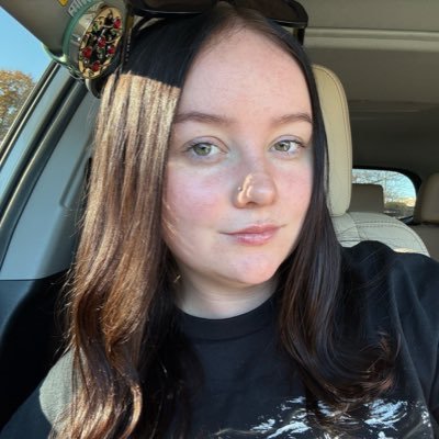 satellitebby's profile picture. idk what’s going on but it’s a lot