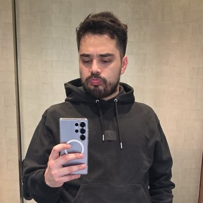 giovas_nm's profile picture. Hice cosas más malas que buenas, una pena, pero bueno...