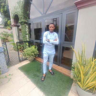 taurianguti3's profile picture. Software Engineer👨‍💻 || Facility Manager 👨‍🔧 || @semicolonafrica Alumni👨‍💻
#Realmadrid⚽ #french🇫🇷⚽#NigerianSuperEagles🇳🇬⚽
