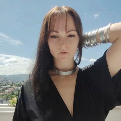 sigma257's profile picture. Supruga. Majka. Feministkinja. Antifašistkinja. Pitarka. Komparativistica i informacijska stručnjakinja. U svemu radikalna. Sarajevo, Bosna i Hercegovina.