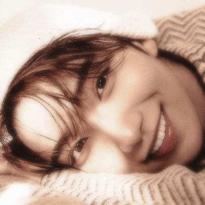 makeshuausmile's profile picture. 