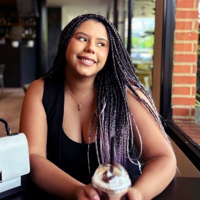 soydesireelugo's profile picture. Altamente susceptible a sentir demasiado. Me gusta ver series malas, el helado y el maquillaje. Feminismo y DDHH.