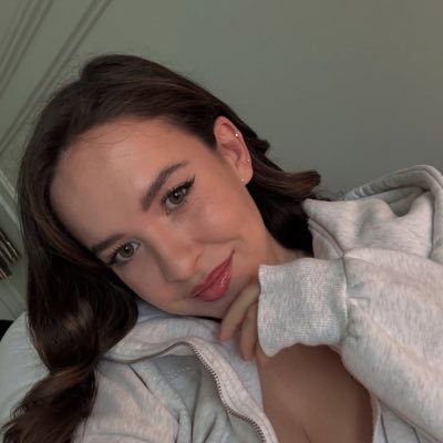 LucyCox209's profile picture. 