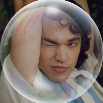 cullensbeau's profile picture. i'm just a girl, standing in front of my collection of baby jars, asking them to stop judging me. #TwilightObsessed #BabyJarsAreMyThing | 🧜‍♀️