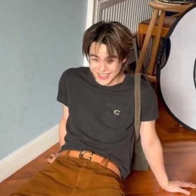 colormeblueyf's profile picture. ─ @tawattannn @marckrisk @ppsanta ﾟ * ｡ ˙𐃷˙ ★