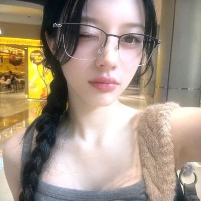 vacankt's profile picture. softroom_clüb  ﹢⠀itty-bitty portal-a ★ snug layout bundle ⠀=⠀ soft app presets ! 🥛📲
come peek into my tiny store 🧺🥨    ─   🍧  .  cotton–calm process    !