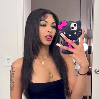 slut4yaya's profile picture. $55 Unblock | 20🇵🇷 | $s1ut4yaya | Here to Drain Your Wallet n You 💳💕~ https://t.co/8lhinQdcpO