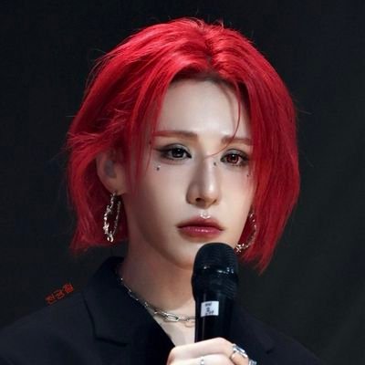 isumisakuraba's profile picture. Multifandom k-pop stan, she/them
• Love to my oomfs, hate to the orange leading US gov