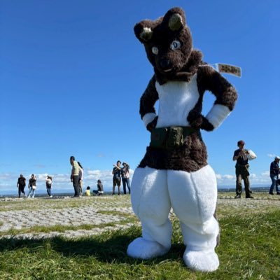 TniL8xUZaj34397's profile picture. オオカミのエルです❗️イベントで 見かけたら気軽に話しかけて下さい❗️ (自作)                  一作目手縫い