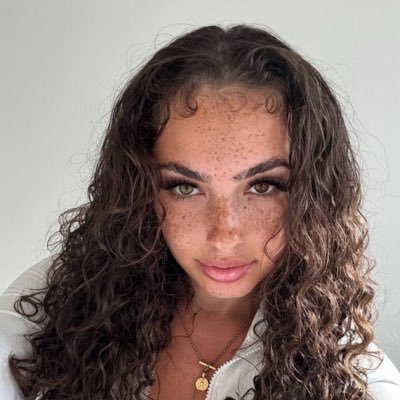 deezhuzz23's profile picture. Don’t be afraid to hmu always lookin for chill buds Discord: willofdeezhuzz       If you DM me DONT BE BORING